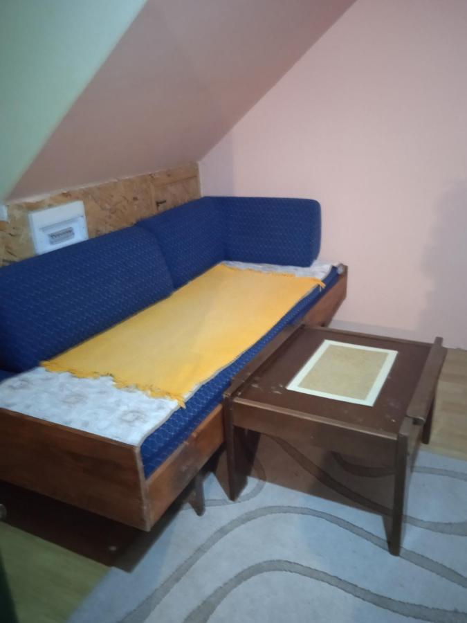 Holiday Home Vila Milka Kremna Bagian luar foto