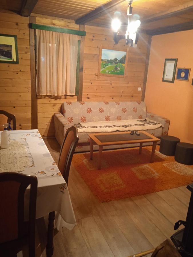 Holiday Home Vila Milka Kremna Bagian luar foto