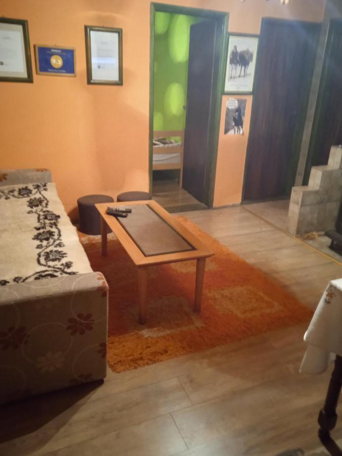 Holiday Home Vila Milka Kremna Bagian luar foto