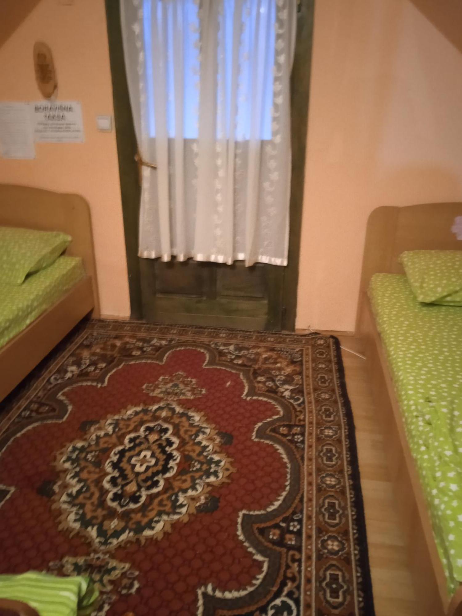 Holiday Home Vila Milka Kremna Bagian luar foto
